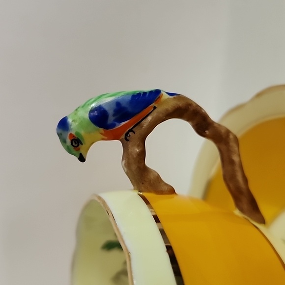 Royal Grafton Bone China Teacup and Saucer, collectible excellent condition - Picture 5 of 8